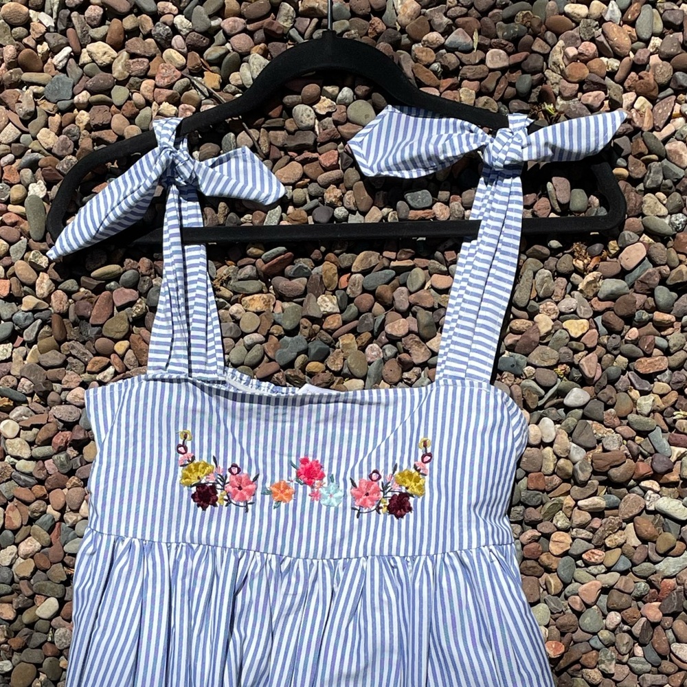 Embroidered striped Zara tank